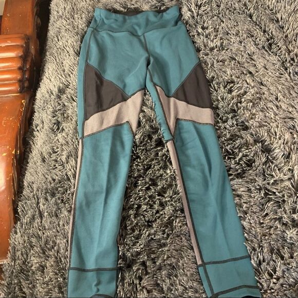 Sweaty Betty reversible full length legging - Picture 3 of 8